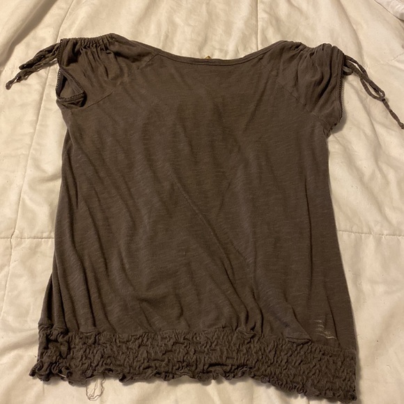 Gray Top - Picture 2 of 3